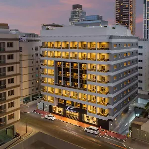 Savoy Crest Aparthotel